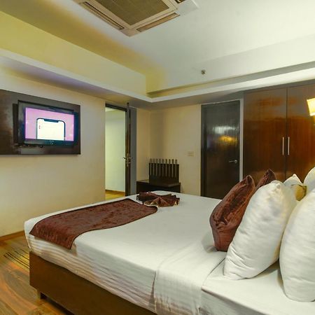 Gis Select Banjara Hill Hotel Hyderabad Exterior foto